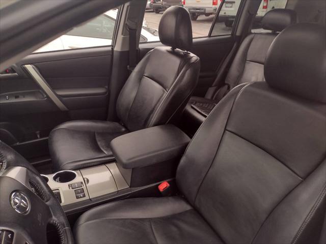 used 2013 Toyota Highlander car, priced at $9,995