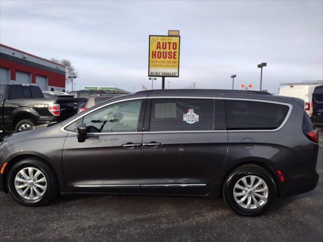 used 2017 Chrysler Pacifica car, priced at $11,995