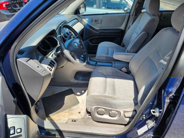 used 2003 Toyota Highlander car, priced at $5,995