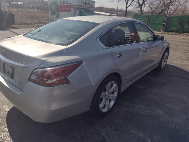 used 2014 Nissan Altima car, priced at $7,495