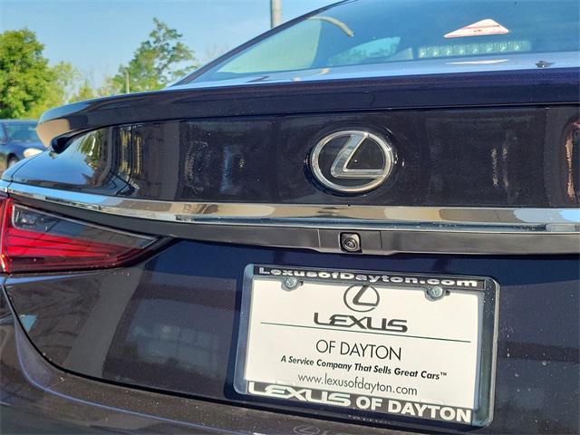 new 2025 Lexus ES 300h car, priced at $56,649