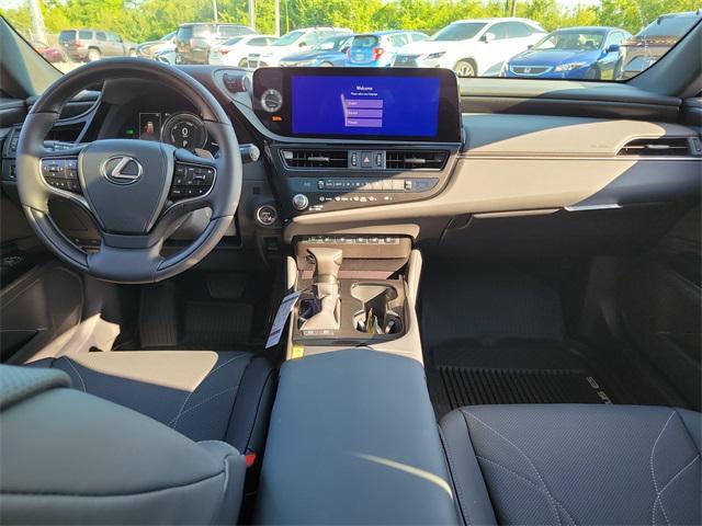 new 2025 Lexus ES 300h car, priced at $56,649