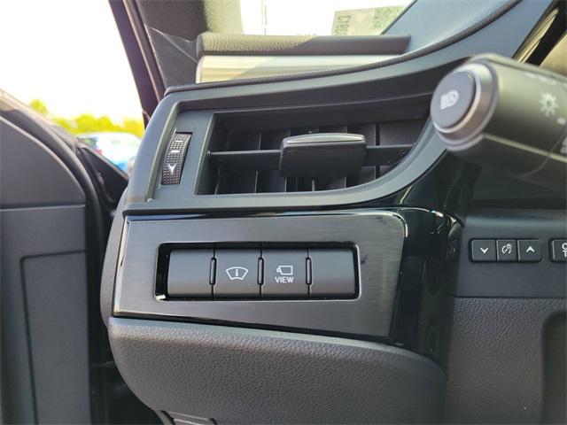 new 2025 Lexus ES 350 car, priced at $54,469