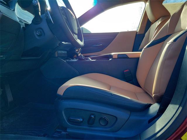 new 2025 Lexus ES 300h car, priced at $52,119