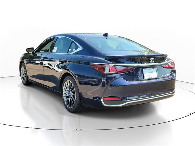 new 2025 Lexus ES 300h car, priced at $49,785