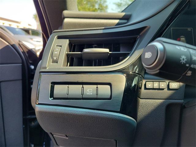 new 2025 Lexus ES 300h car, priced at $49,785