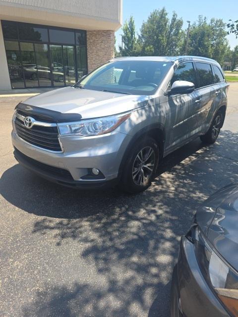 used 2016 Toyota Highlander car, priced at $22,250