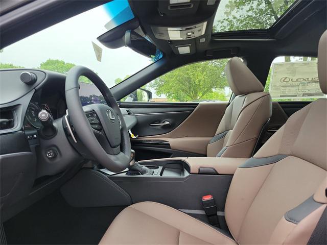 new 2025 Lexus ES 300h car, priced at $51,104