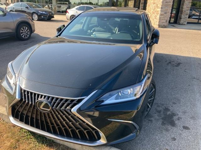 used 2022 Lexus ES 350 car, priced at $36,900