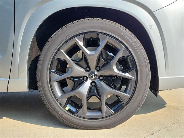 new 2025 Lexus TX 500h car, priced at $73,085