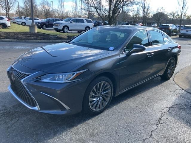 used 2024 Lexus ES 300h car, priced at $48,620