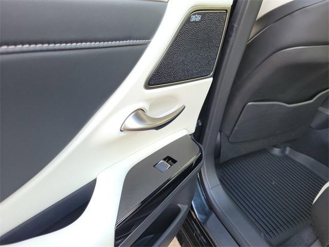 new 2025 Lexus ES 350 car, priced at $56,564
