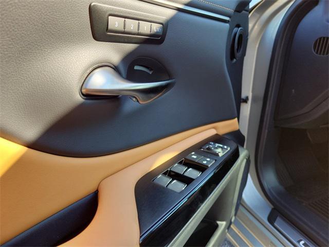 new 2025 Lexus ES 350 car, priced at $49,434