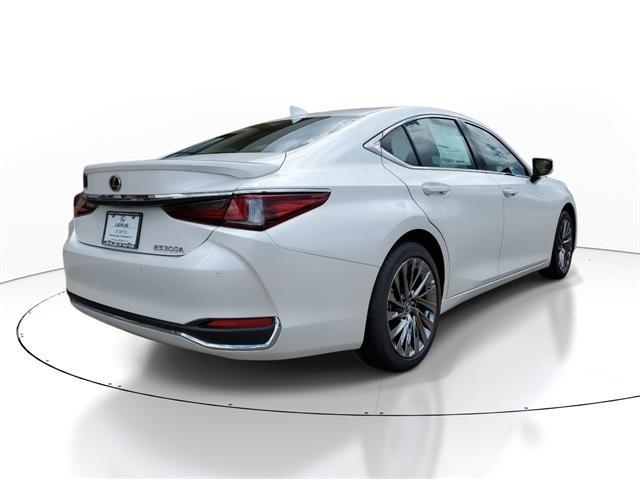 new 2024 Lexus ES 300h car