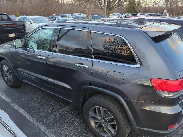 used 2017 Jeep Grand Cherokee car, priced at $15,719