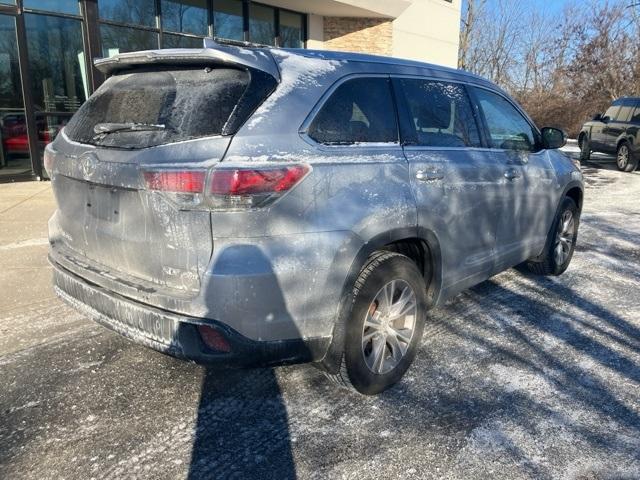 used 2015 Toyota Highlander car, priced at $17,100