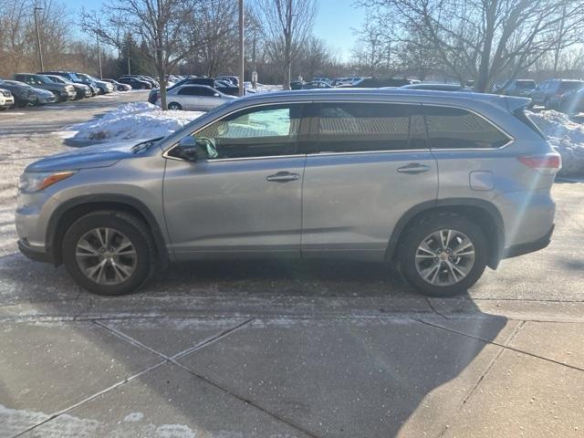 used 2015 Toyota Highlander car, priced at $17,100