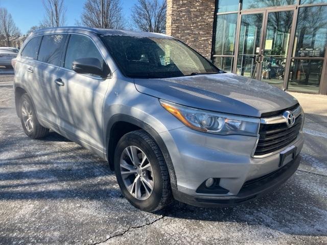 used 2015 Toyota Highlander car, priced at $17,100