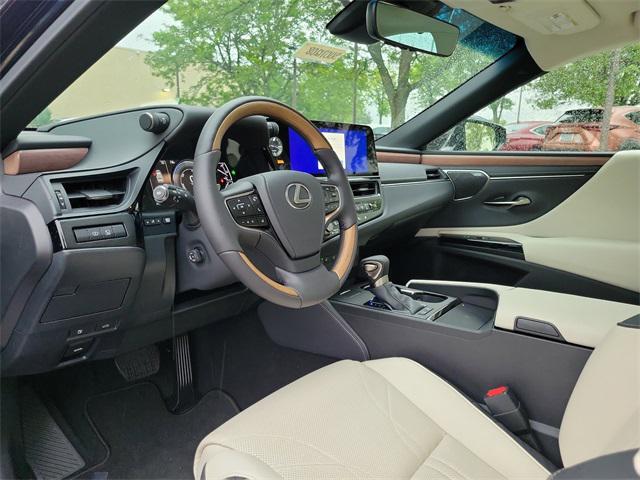 new 2025 Lexus ES 300h car, priced at $57,494