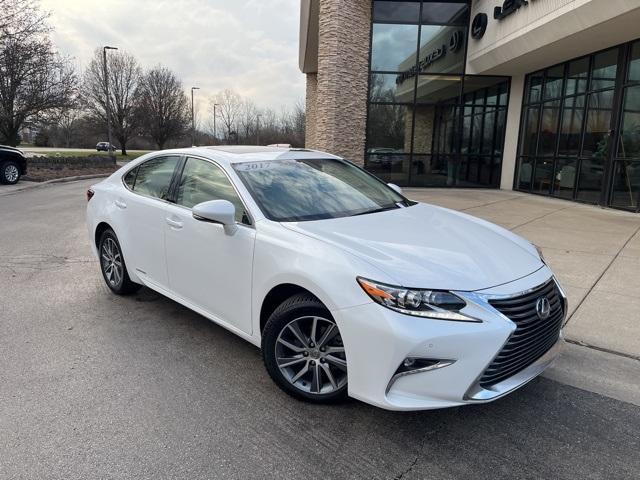 used 2017 Lexus ES 300h car, priced at $25,999