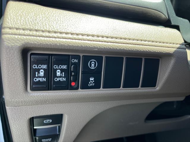used 2021 Honda Odyssey car, priced at $29,305