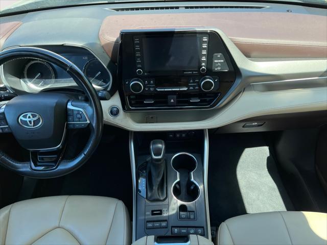 used 2021 Toyota Highlander car, priced at $35,618