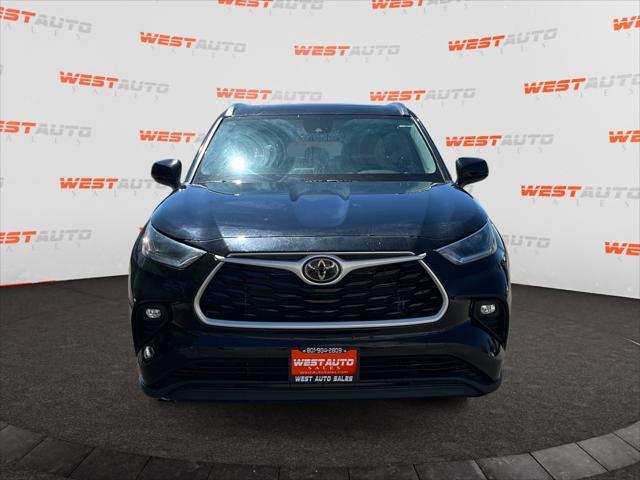 used 2021 Toyota Highlander car, priced at $35,618
