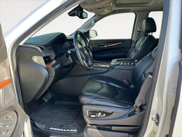 used 2015 Cadillac Escalade ESV car, priced at $23,115