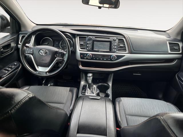 used 2015 Toyota Highlander car, priced at $14,895