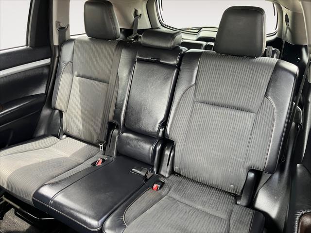 used 2015 Toyota Highlander car, priced at $14,895