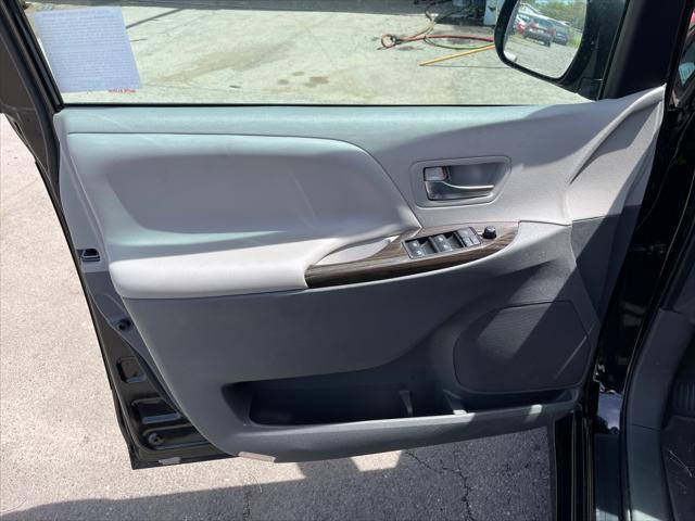 used 2020 Toyota Sienna car, priced at $37,556