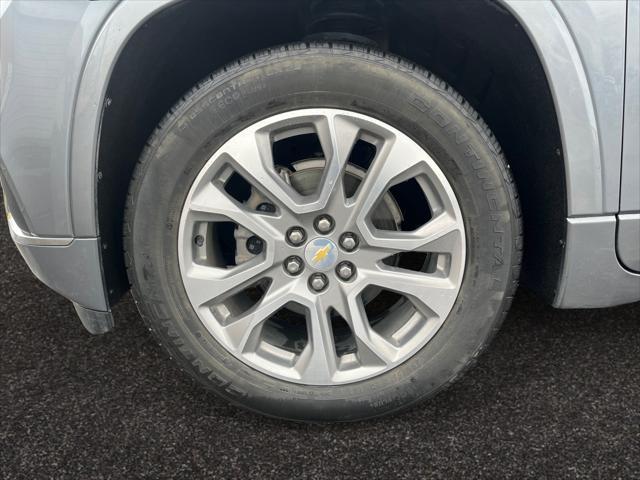 used 2021 Chevrolet Traverse car, priced at $28,483