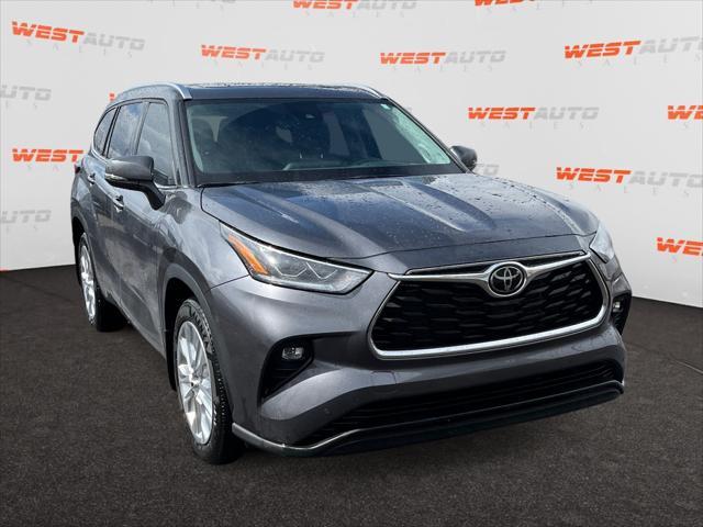 used 2022 Toyota Highlander car, priced at $40,958