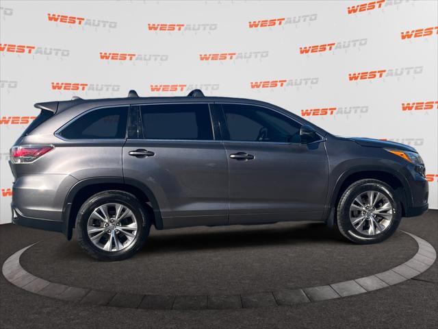 used 2015 Toyota Highlander car, priced at $14,573