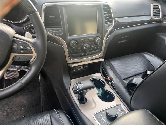 used 2015 Jeep Grand Cherokee car, priced at $16,158