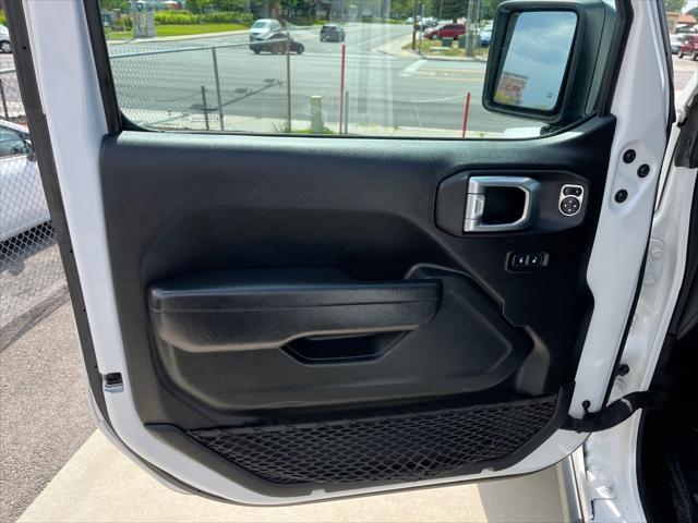 used 2023 Jeep Gladiator car, priced at $38,707