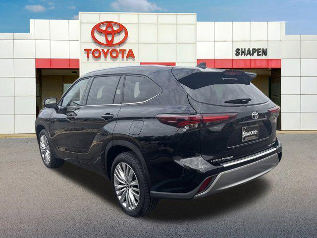 used 2024 Toyota Highlander car, priced at $49,777