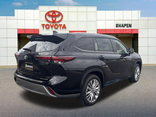 used 2024 Toyota Highlander car, priced at $49,777