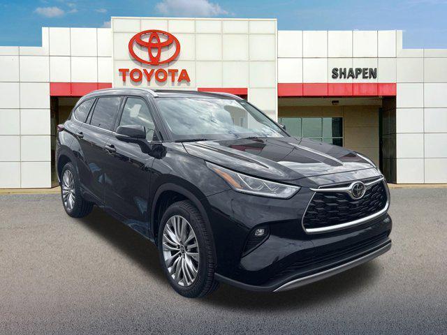 used 2024 Toyota Highlander car, priced at $49,777