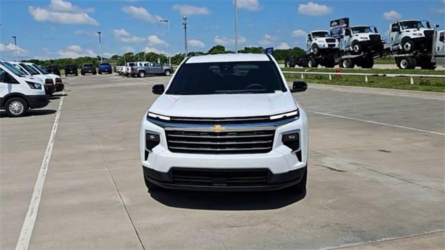 new 2025 Chevrolet Traverse car, priced at $42,095