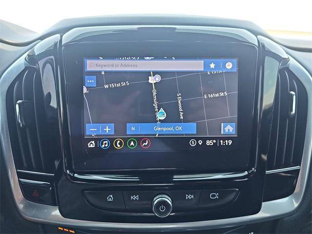 used 2022 Chevrolet Traverse car, priced at $32,877