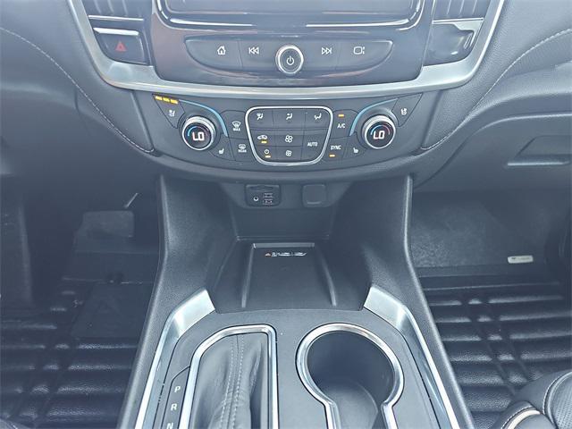 used 2022 Chevrolet Traverse car, priced at $32,877