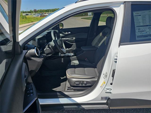 new 2025 Chevrolet Trax car, priced at $26,977