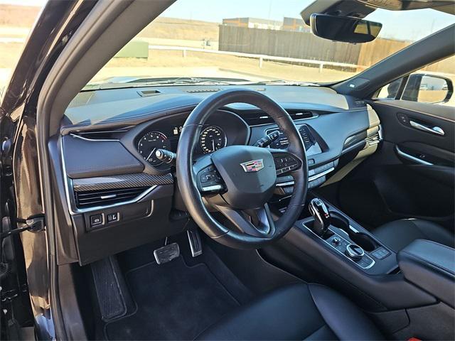 used 2022 Cadillac XT4 car, priced at $30,777