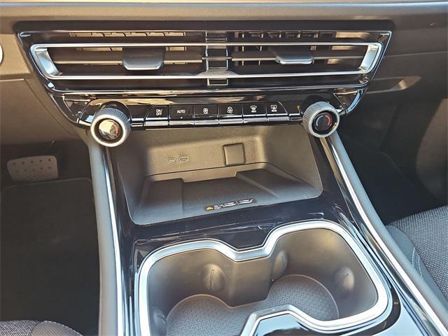 new 2026 Chevrolet Traverse car, priced at $45,855