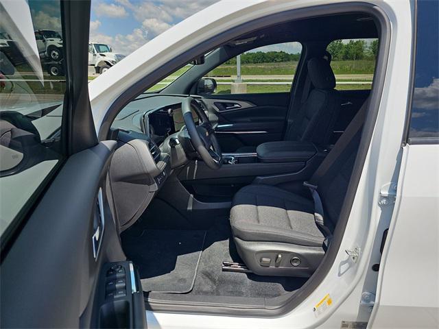 new 2025 Chevrolet Traverse car, priced at $42,095