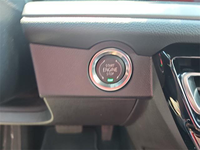 new 2025 Chevrolet Traverse car, priced at $42,095