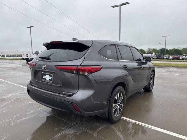 used 2021 Toyota Highlander car, priced at $29,988