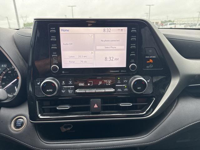 used 2021 Toyota Highlander car, priced at $29,988