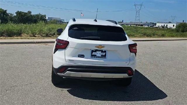used 2024 Chevrolet Trax car, priced at $20,998
